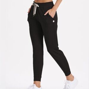 Vuori Performance Jogger-Women's DreamKnit Black, Large NWT